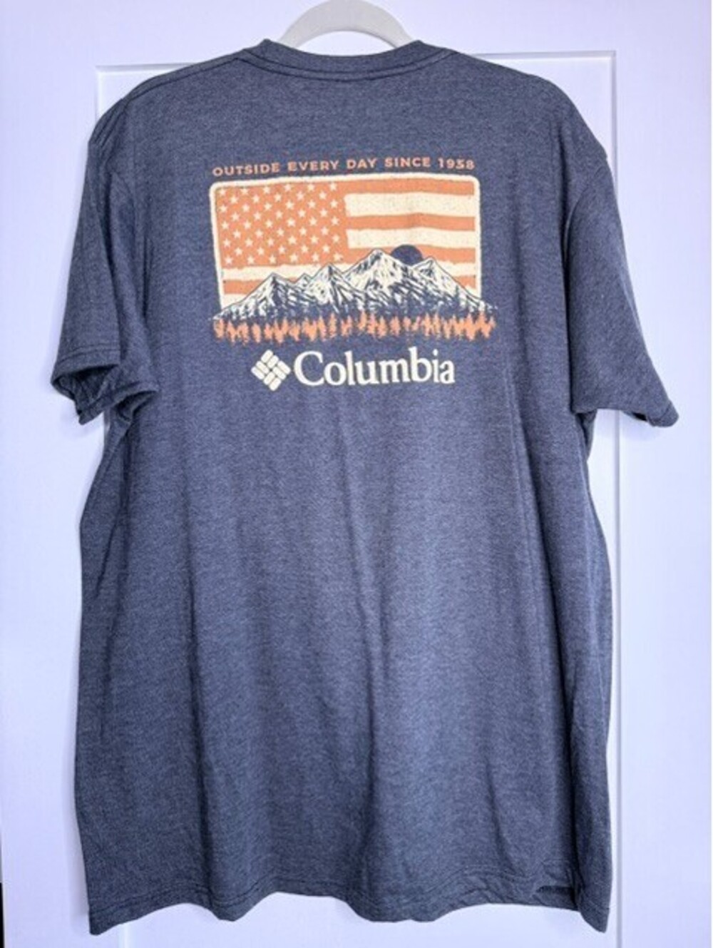 Columbia Mens Graphic T Shirt Gray Mountain American Flag Outdoor Hiking Tee